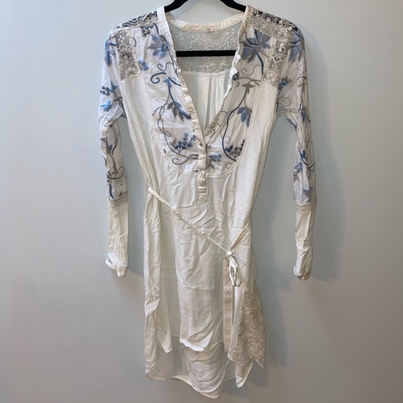 Anthropologie Dresses & Skirts - Anthropologie, Tiny: Amarante Embroidered Floral Button White Blue Shirt Dress—M